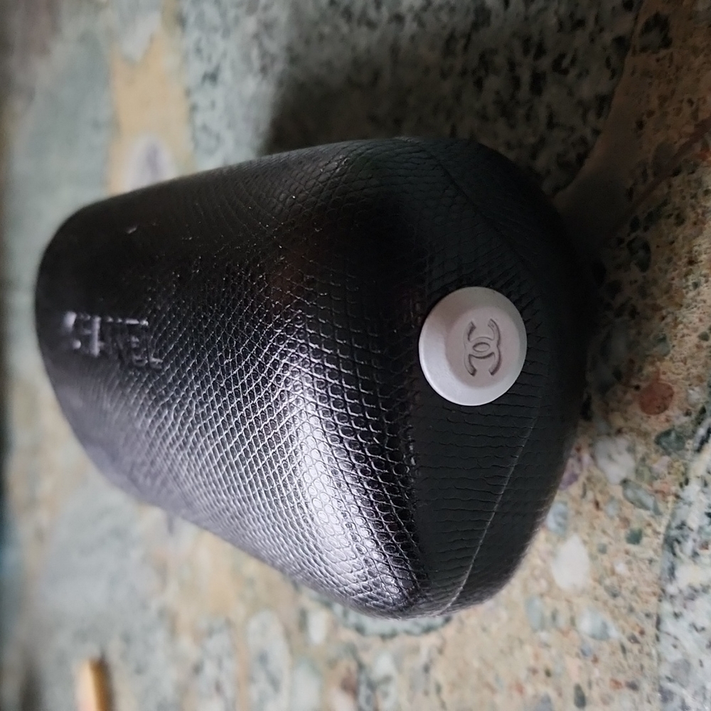 CHANEL Hard Sunglass Case - Picture 4 of 6